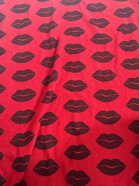 Victoria's Secret Kiss Throw Reversible Throw Blanket